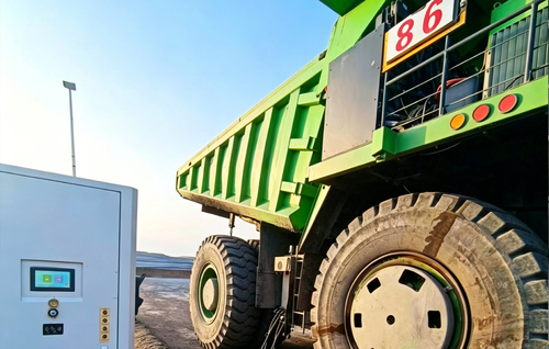Laatste bedrijfsblogs EVLINK werkt samen met JiuXing Energy om DC870V BTMS-oplossing voor superzware vrachtwagens te ontwikkelen